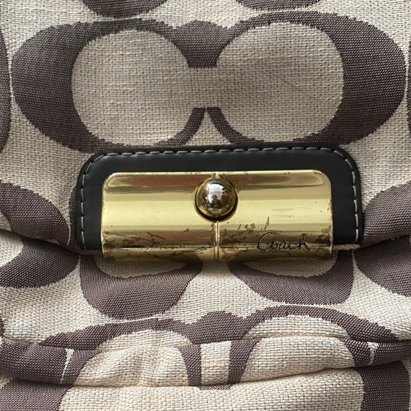 Authentic Coach Signature Hobo Shoulder Bag in Beige & Brown w/Light Blue Lining - Picture 2 of 14